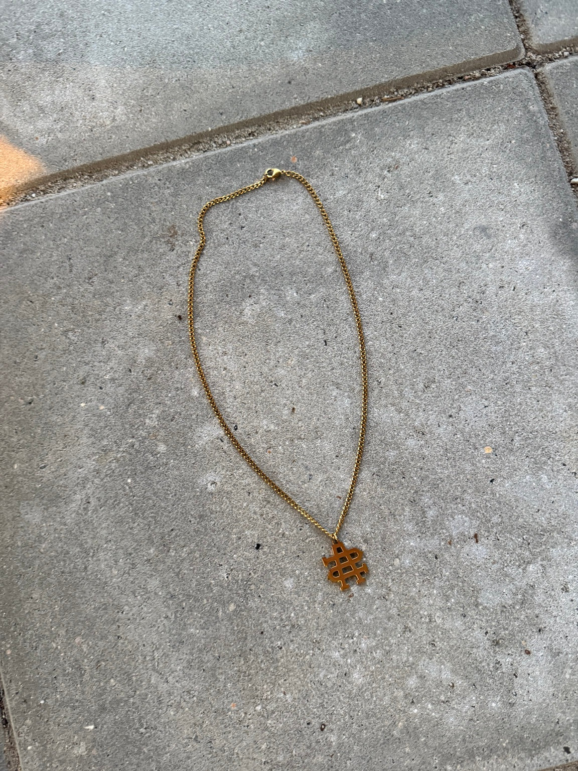 Sauna Gold Chain – front