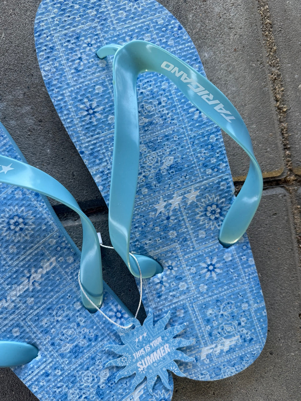 Tarigano slippers “Friends and Family” – detail